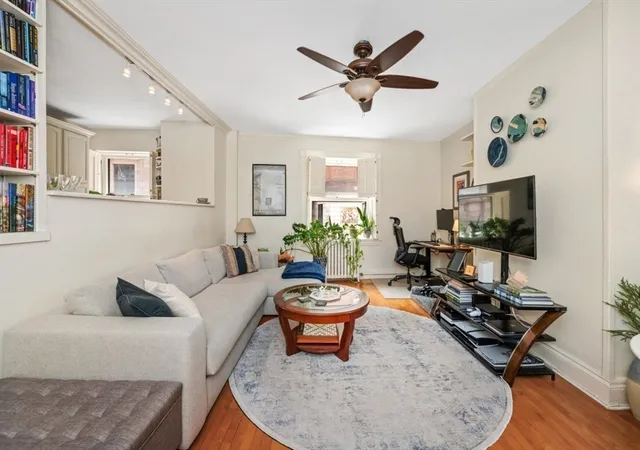 Homes for sale in Boston, MA | 21 Beacon Street #2E, Boston, MA 02108 | MLS# 73545856