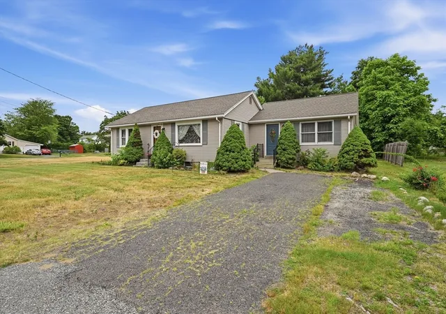 Photo 3 of Single family home for sale at 618 Morgan Rd, West Springfield, MA 01089 | MLS# 73541524 | Listing updated on 2026-08-26