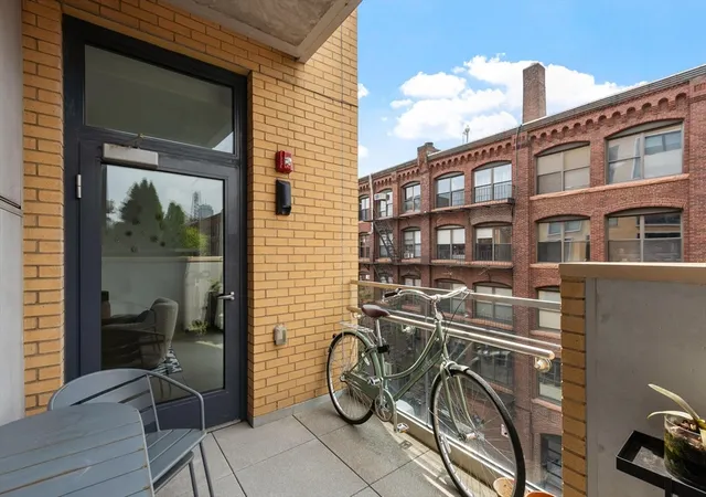 Photo 3 of Condo for sale at 88 Wareham St #401, Boston, MA 02118 | MLS# 73565868 | Listing updated on 2026-10-07