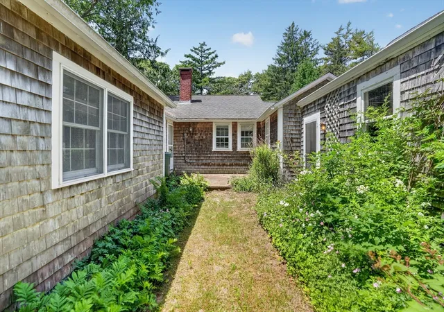 4th image of 132 South Rd, Chilmark, MA 02535 | MLS# 73546774