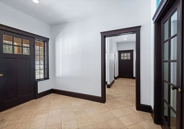 Photo 4 of Single family home for sale at 2 Spingler Dr, South Hamilton, MA 01982 | MLS# 73482073 | Listing updated on 2026-09-20
