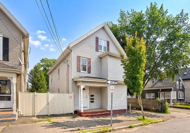 1st image of 10 Brook St, Brockton, MA 02301 | MLS# 73562400