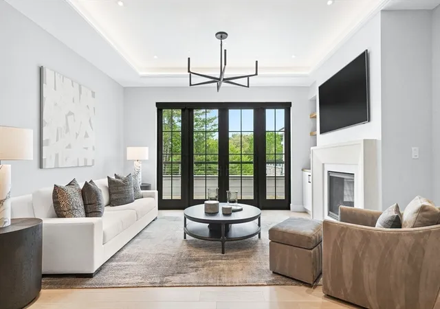 1st image of 148 Weston Rd #304, Wellesley, MA 02482 | MLS# 73525506