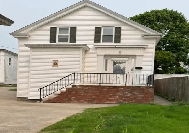 Homes for sale in Fall River, MA | 58 Forest St, Fall River, MA 02721 | MLS# 73549611
