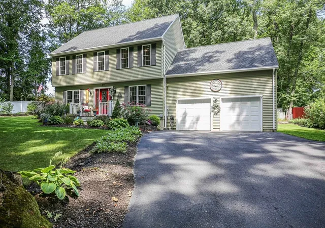 Photo 2 of Sale Pending at 79 Avery Rd, Holden, MA 01520 | MLS# 73562535 | Listing updated on 2026-09-02