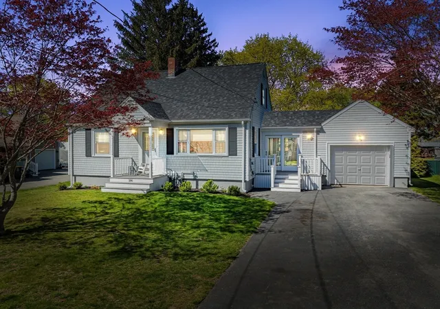 Homes for sale in Somerset, MA | 186 Compos St, Somerset, MA 02726 | MLS# 73509725