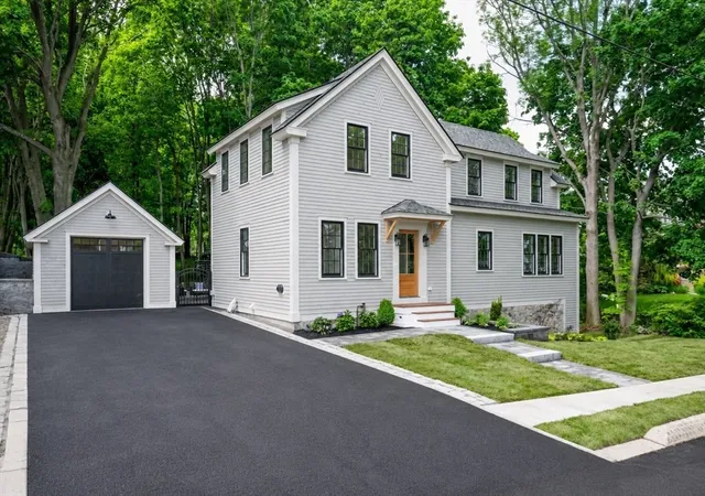 5th image of 1 Stanley Ave, Newburyport, MA 01950 | MLS# 73526084