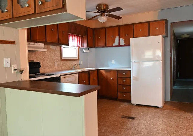 2nd image of 281 Chauncey Walker Street #86B, Belchertown, MA 01007 | MLS# 73526819