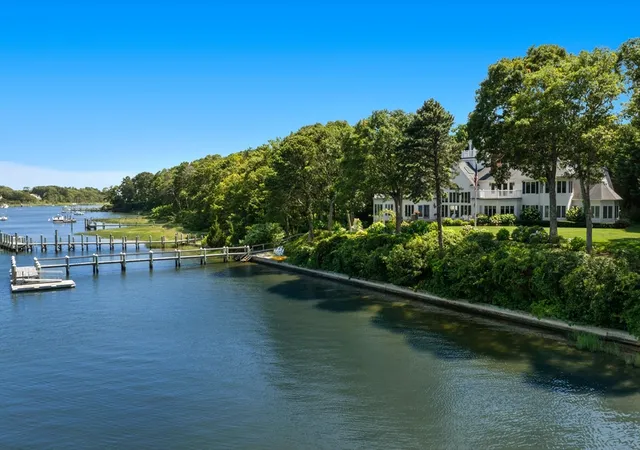 5th image of 168 Garrison Ln, Barnstable, MA 02655 | MLS# 73441700
