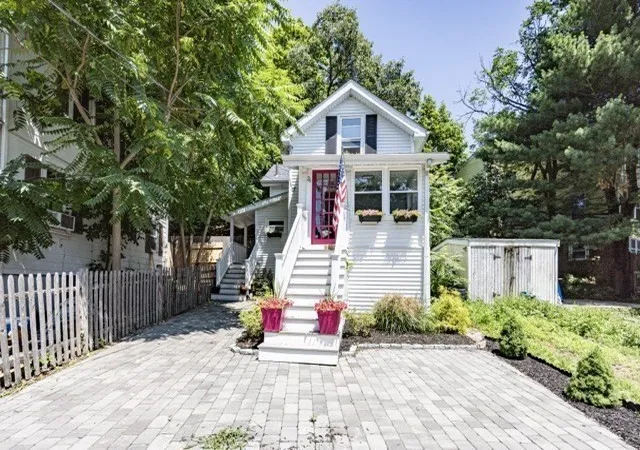 Homes for sale in Quincy, MA | 26 Carlson St, Quincy, MA 02169 | MLS# 73548828