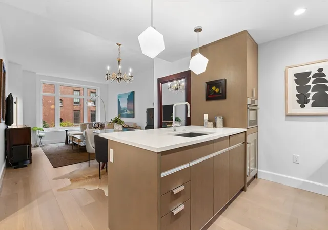 3rd image of 100 Lovejoy Wharf #5 N, Boston, MA 02114 | MLS# 73555341