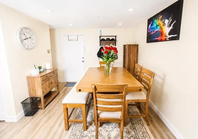 3rd image of 668 Robbins Ave #3, Dracut, MA 01826 | MLS# 73543008
