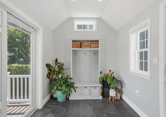Photo 4 of Sale Pending at 3 Washington Pl, Peabody, MA 01960 | MLS# 73561405 | Listing updated on 2026-08-19