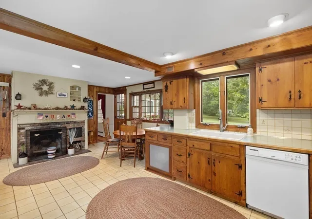 Photo 4 of Single family home for sale at 28 Spring St, Hanson, MA 02341 | MLS# 73553729 | Listing updated on 2026-09-23