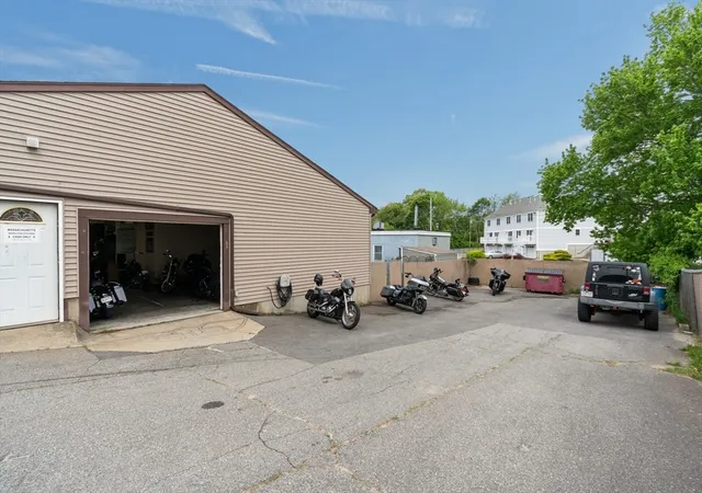5th image of 202-204 Pinehurst Ave, Swansea, MA 02777 | MLS# 73524766