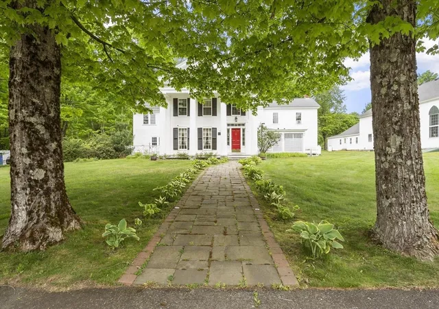 3rd image of 19 N Main St, Petersham, MA 01366 | MLS# 73528747