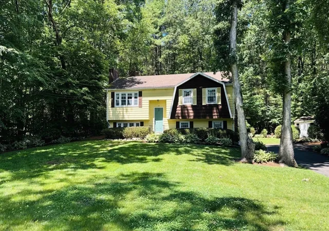 1st image of 152 Forest Street, Franklin, MA 02038 | MLS# 73551370