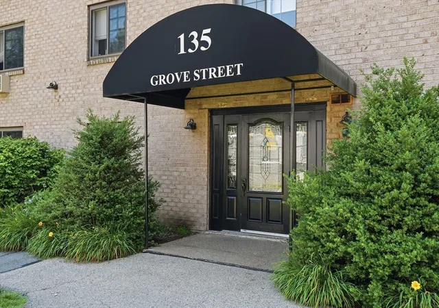 Homes for sale in Rockland, MA | 135 Grove St #131, Rockland, MA 02370 | MLS# 73545423