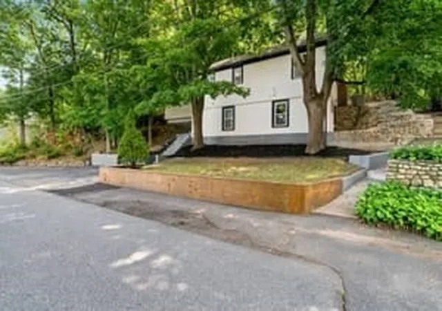 2nd image of 9 Walden Pond Ave, Saugus, MA 01906 | MLS# 73556788