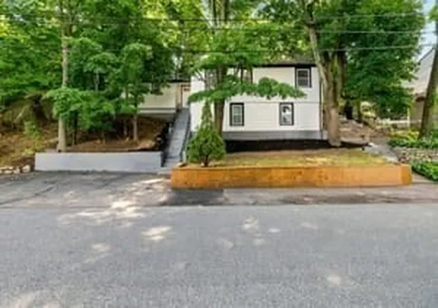 3rd image of 9 Walden Pond Ave, Saugus, MA 01906 | MLS# 73556788