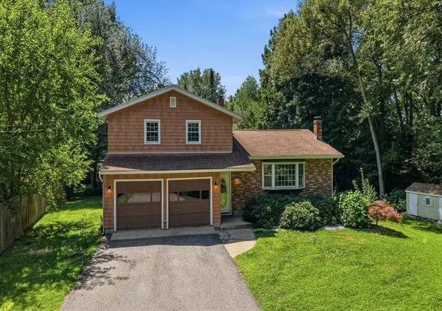2nd image of 1 Corey St, Agawam, MA 01001 | MLS# 73566617