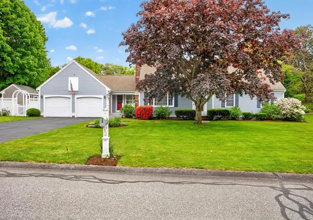 Homes for sale in Harwich, MA | 3 Crestview Dr, Harwich, MA 02645 | MLS# 73529401