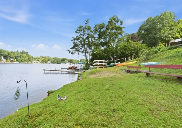 3rd image of 6 Hamilton Dr, Holland, MA 01521 | MLS# 73563742