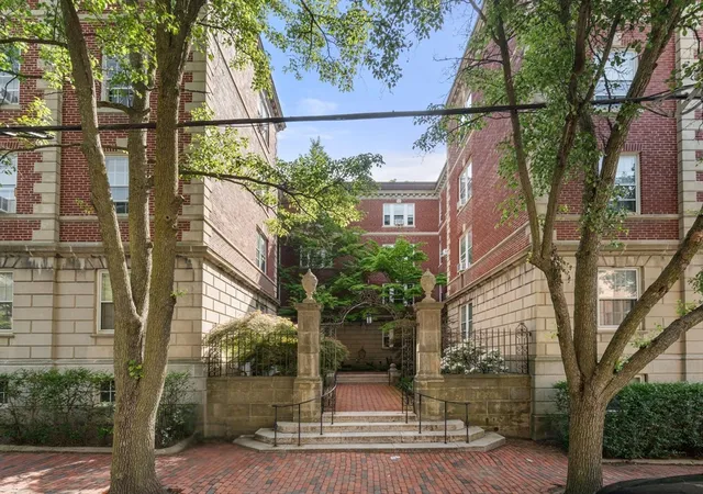 Homes for sale in Cambridge, MA | 4 Washington Ave, Cambridge, MA 02140 | Houzeo