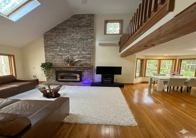 Homes for sale in Hudson, MA | 251 Cox St, Hudson, MA 01749 | MLS# 73518935