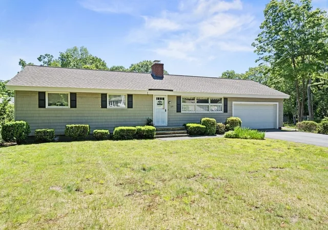 Homes for sale in Saugus, MA | 111 Hamilton St, Saugus, MA 01906 | MLS# 73533827