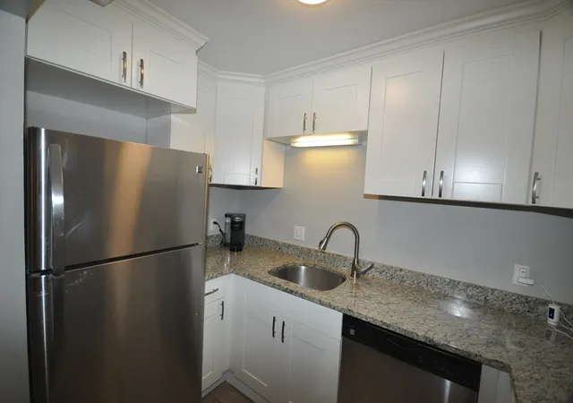 2nd image of 1186 Worcester Road #620, Framingham, MA 01702 | MLS# 73550085