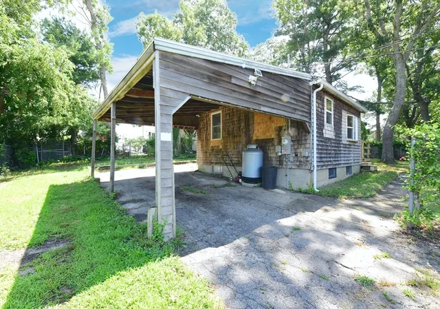 Photo 3 of Sale Pending at 27 Lake Dr, Plymouth, MA 02360 | MLS# 73558599 | Listing updated on 2026-08-29