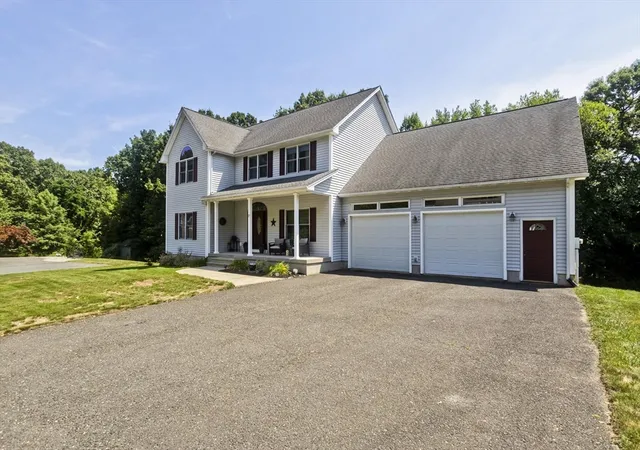 42nd image of 27 Landing Dr, Chicopee, MA 01020 | MLS# 73564367
