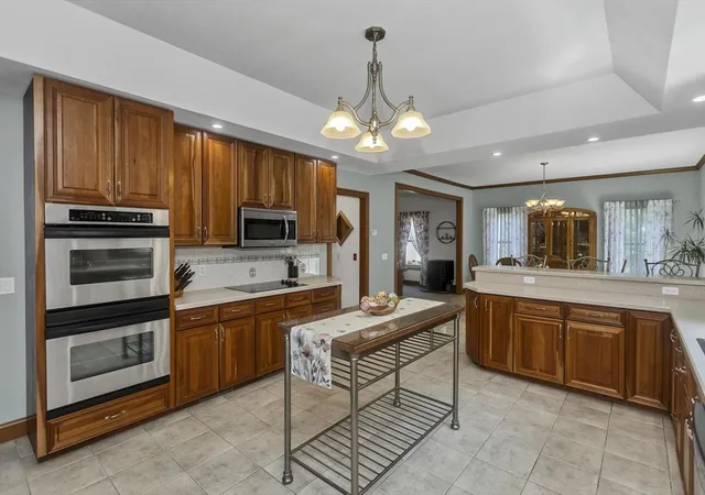 5th image of 27 Landing Dr, Chicopee, MA 01020 | MLS# 73564367