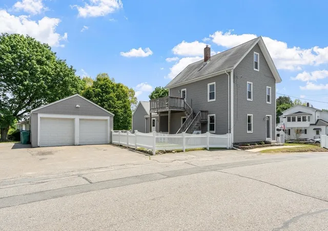 Homes for sale in Fitchburg, MA | 183 Albee St, Fitchburg, MA 01420 | MLS# 73521402