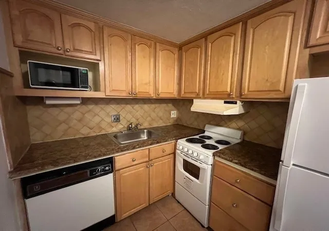 Photo 3 of Condominium at 12 Woodland St #26, Everett, MA 02149 | MLS# 73311274 | | Sold on 2025-01-07