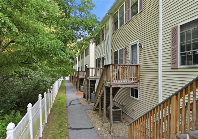 Photo 4 of Condo for sale at 37 Glen Ave #15, Chelmsford, MA 01824 | MLS# 73552704 | Listing updated on 2026-10-04