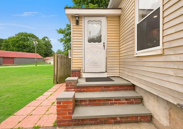 Photo 3 of Single family home for sale at 10 Sumner Ave, Middleboro, MA 02346 | MLS# 73562674 | Listing updated on 2026-09-01