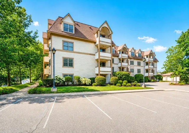 1st image of 12 Russell Rd #103, Wellesley, MA 02482 | MLS# 73556257