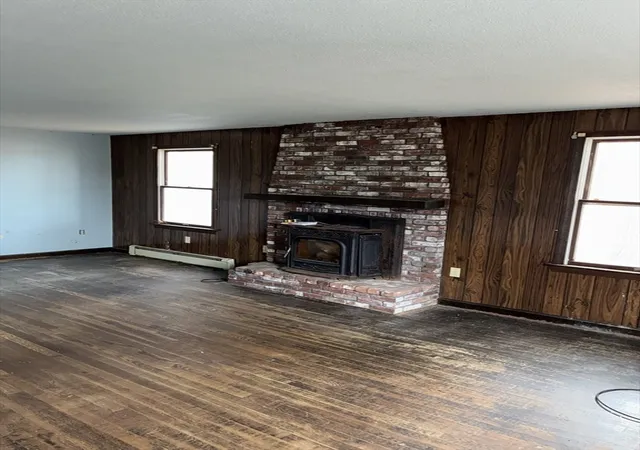 4th image of 64 Loiselle Ave, Fitchburg, MA 01420 | MLS# 73493255