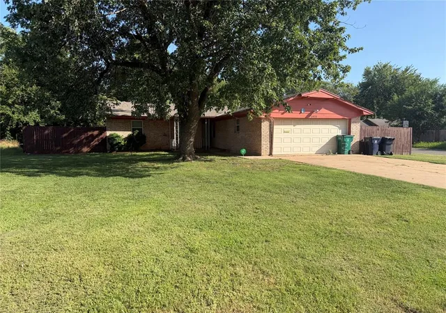 Photo 2 of Single family home for sale at 4828 Creekwood Dr, Oklahoma City, OK 73135 | MLS# 730576 | Listing updated on 2026-08-05