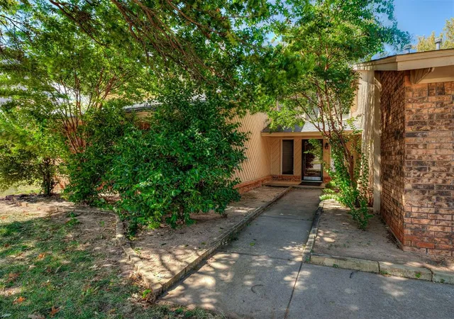 Photo 2 of Single family home for sale at 11236 NW 109th Street, Yukon, OK 73099 | MLS# 1021990 | Listing updated on 2026-09-25