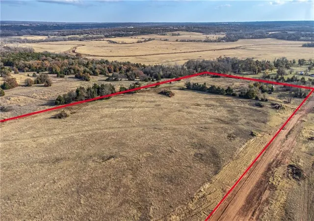 4th image of 7202 Mustang Cvs, Guthrie, OK 73044 | MLS# 1041177