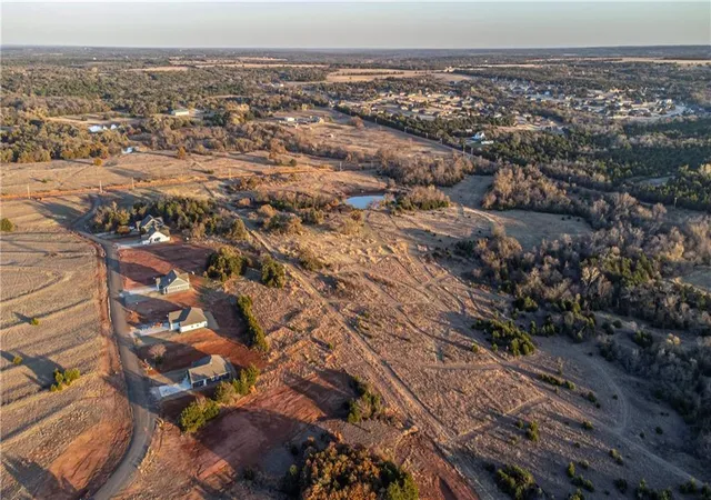 2nd image of 005 Little Farms Rd, Guthrie, OK 73044 | MLS# 1051955