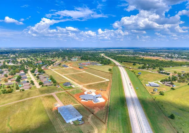 24th image of 3503 Redbud Dr, Chickasha, OK 73018 | MLS# 1094738