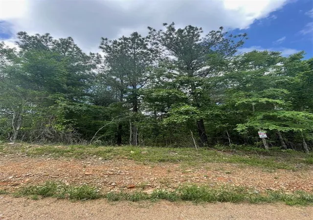 2nd image of 711 Timber Creek Trails South Xl, Broken Bow, OK 74728 | MLS# 1097150