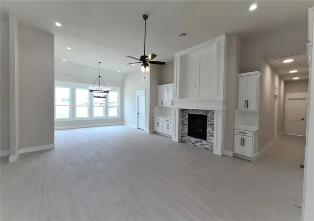 4th image of 913 N Centennial Way, Mustang, OK 73064 | MLS# 1123947