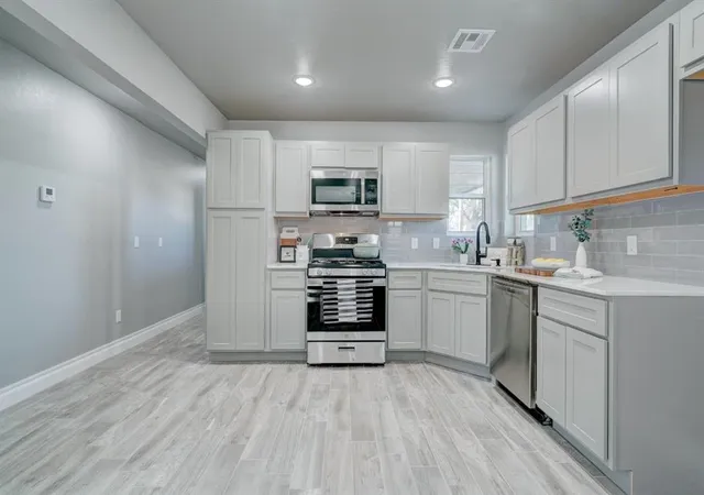 Photo 4 of Single family home for sale at 1500 SW 79th Terrace, Oklahoma City, OK 73159 | MLS# 1124641 | Listing updated on 2026-09-21