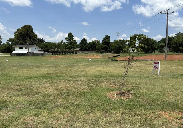 Photo 1 of Land for sale at 723 E Rock Creek Rd, Norman, OK 73071 | MLS# 1127076 | Listing updated on 2025-06-23