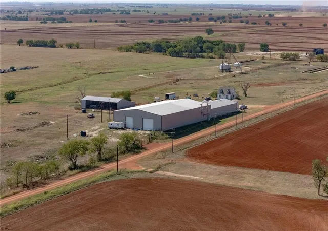 2nd image of 25222 E 780 Rd, Kingfisher, OK 73750 | MLS# 1138952